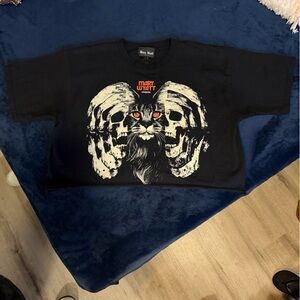 Mary Wyatt Salem Cropped Cut-off Tee